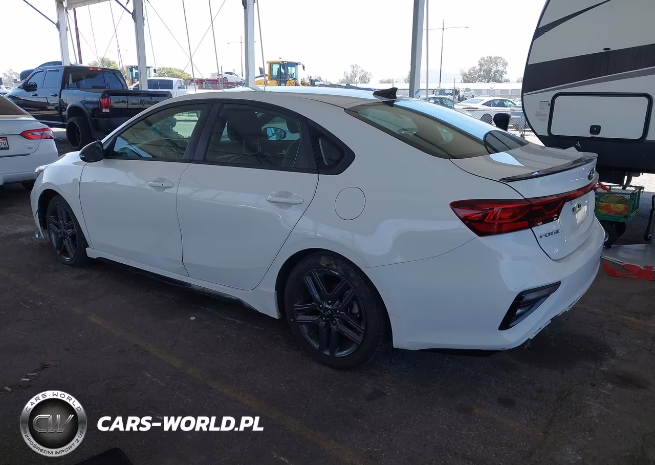 2020 Kia Forte Gt-Line VIN:3KPF34AD8LE182150 - 3
