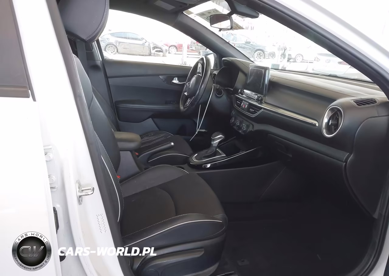 2020 Kia Forte Gt-Line VIN:3KPF34AD8LE182150 - 5