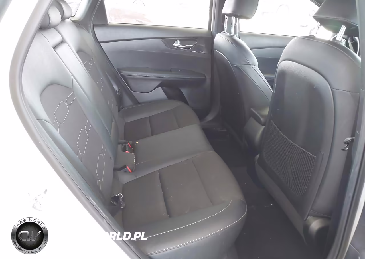 2020 Kia Forte Gt-Line VIN:3KPF34AD8LE182150 - 8