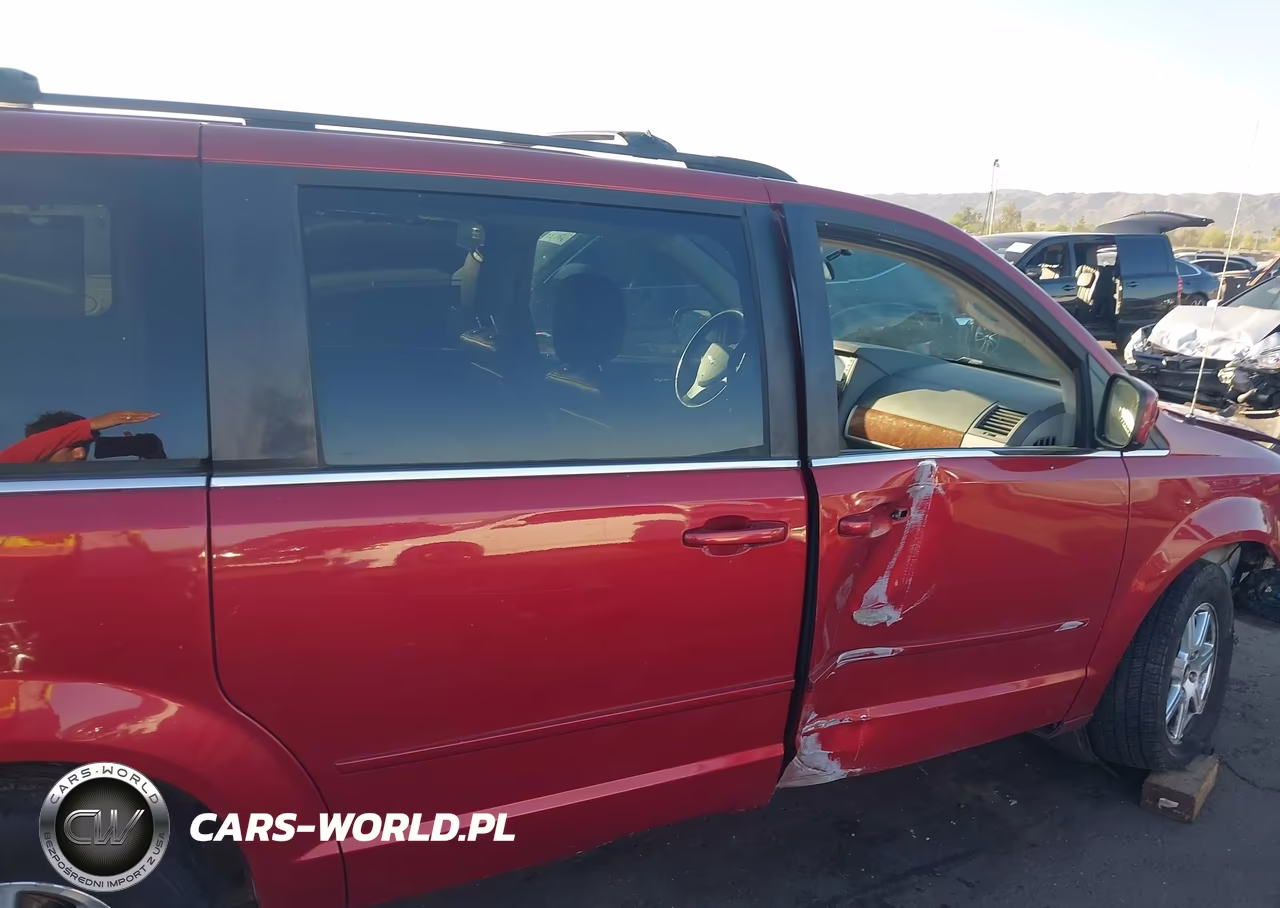 2008 Chrysler Town & Country Touring VIN:2A8HR54P88R103741 - 14