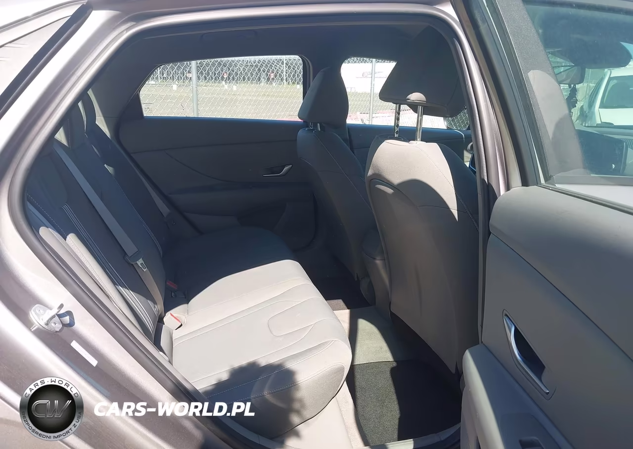 2023 Hyundai Elantra Sel VIN:KMHLM4AG9PU601457 - 8