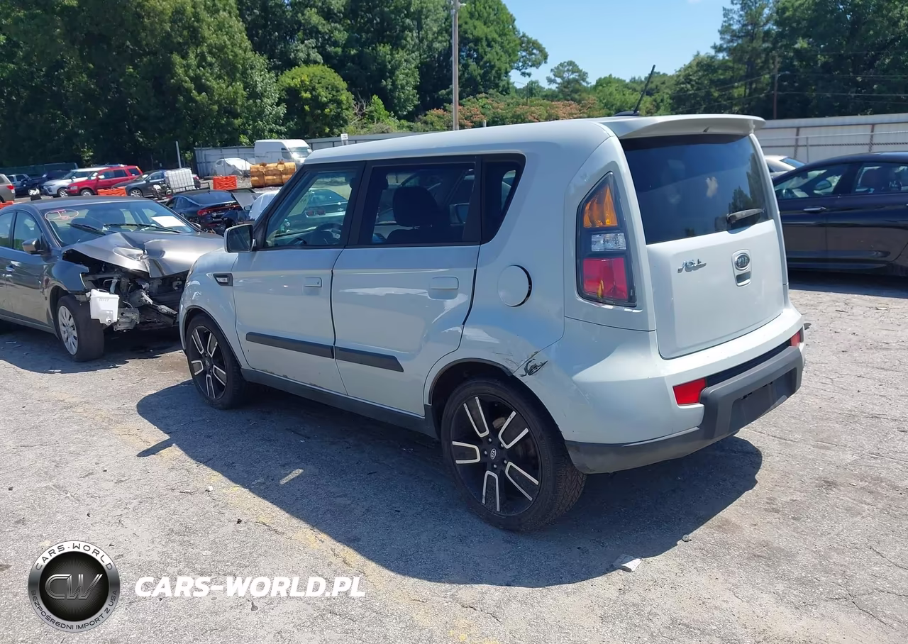 2010 Kia Soul + VIN:KNDJT2A27A7167567 - 3