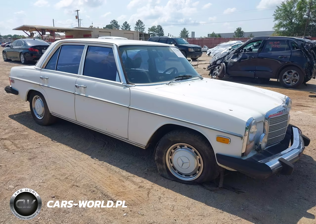 1976 Mercedes-Benz 300