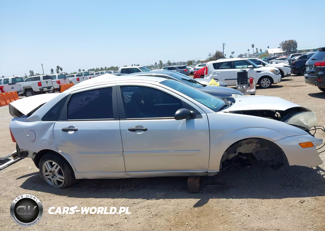 2003 Ford Focus Se VIN:1FAFP34Z03W295589 - 13