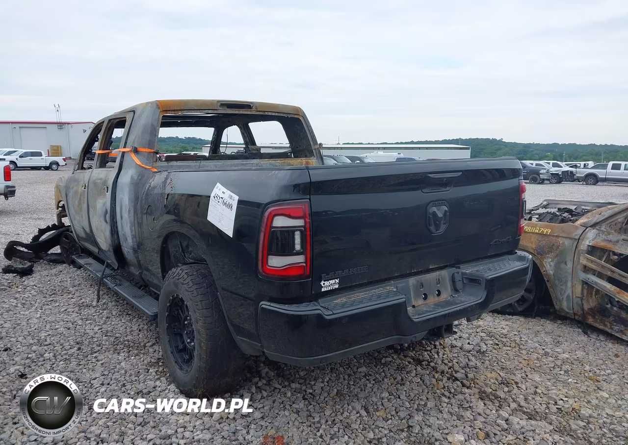 2024 Ram 2500 Laramie Crew Cab 4X4 6'4 Box VIN:3C6UR5NL4RG188206 - 3