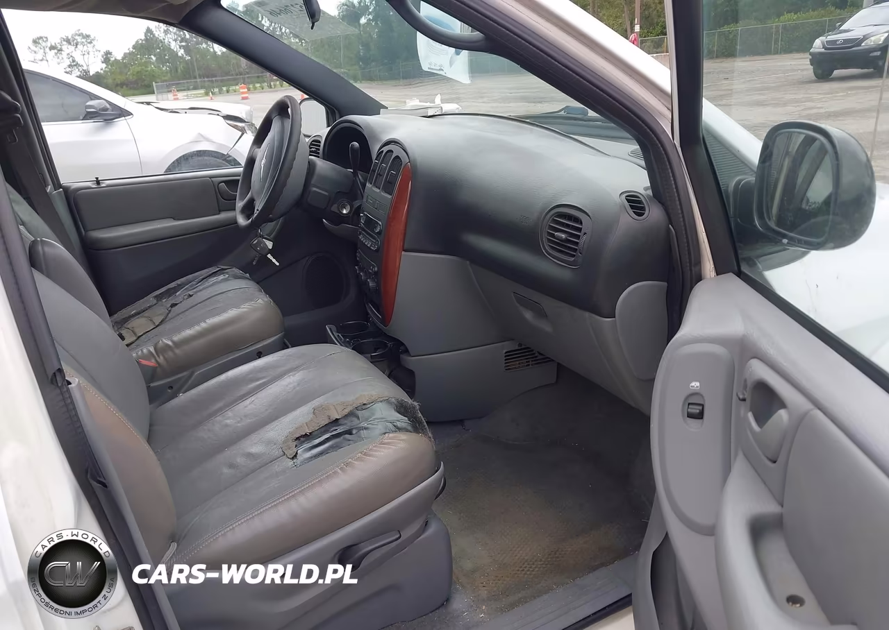 2005 Chrysler Town & Country Lx VIN:2C4GP44R55R173519 - 5
