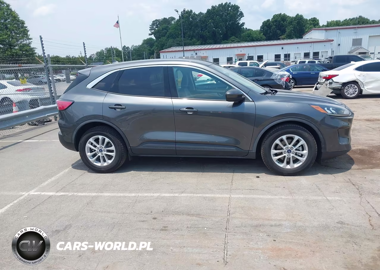 2020 Ford Escape Se VIN:1FMCU0G67LUB46867 - 13