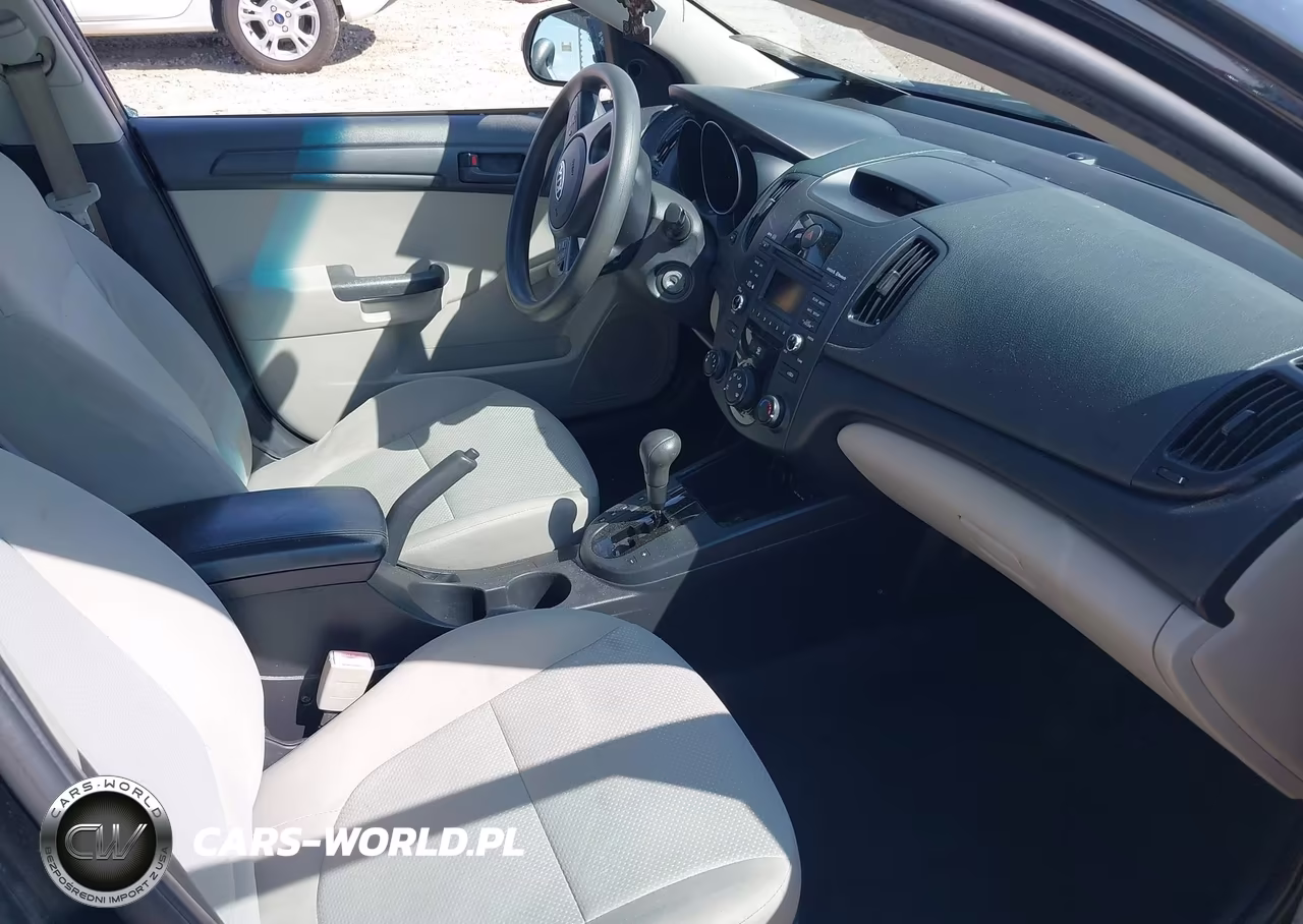 2010 Kia Forte Lx VIN:KNAFT4A2XA5846503 - 5