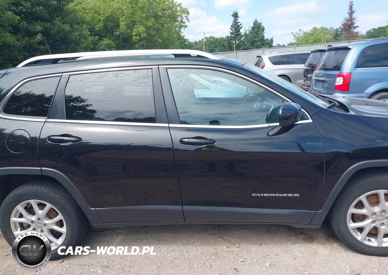 2017 Jeep Cherokee Latitude Fwd VIN:1C4PJLCBXHW640154 - 13
