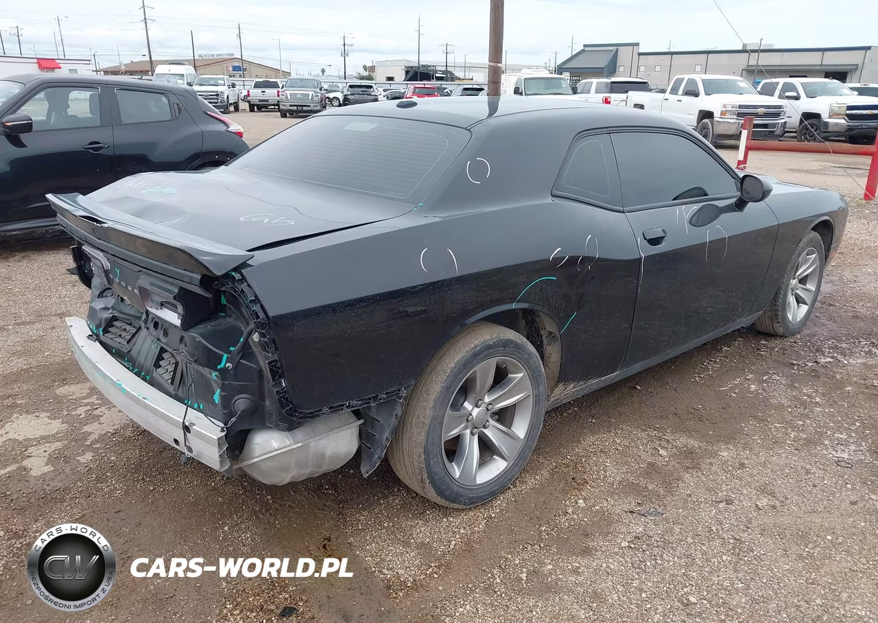2022 Dodge Challenger Sxt VIN:2C3CDZAG3NH260336 - 4