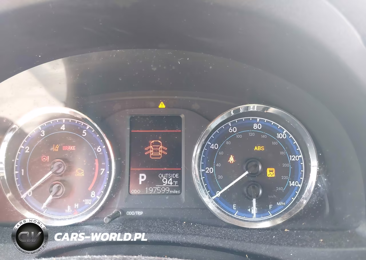 2018 Toyota Corolla Le VIN:2T1BURHE6JC982951 - 7