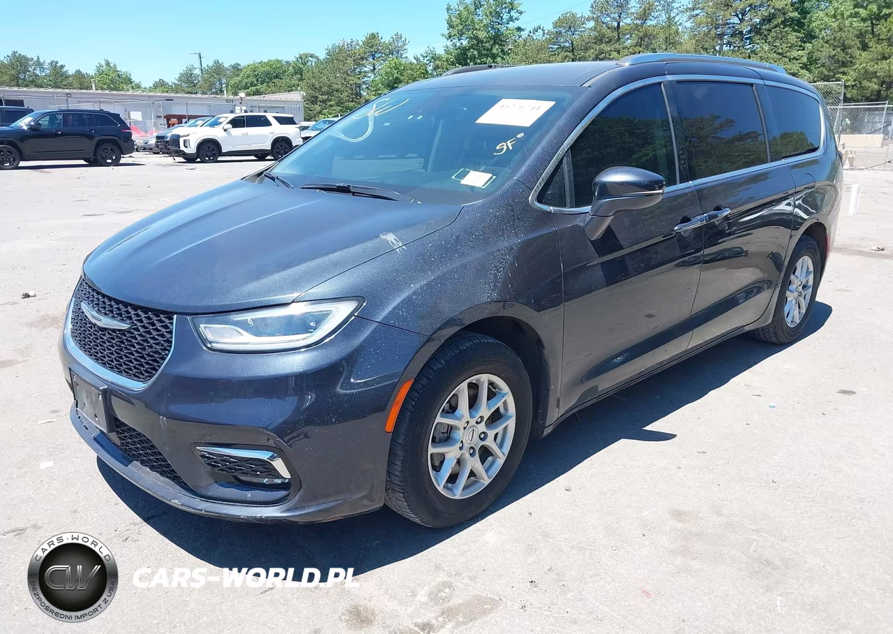 2021 Chrysler Pacifica Touring L VIN:2C4RC1BG5MR588827 - 2