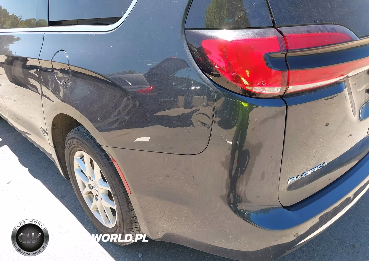 2021 Chrysler Pacifica Touring L VIN:2C4RC1BG5MR588827 - 20