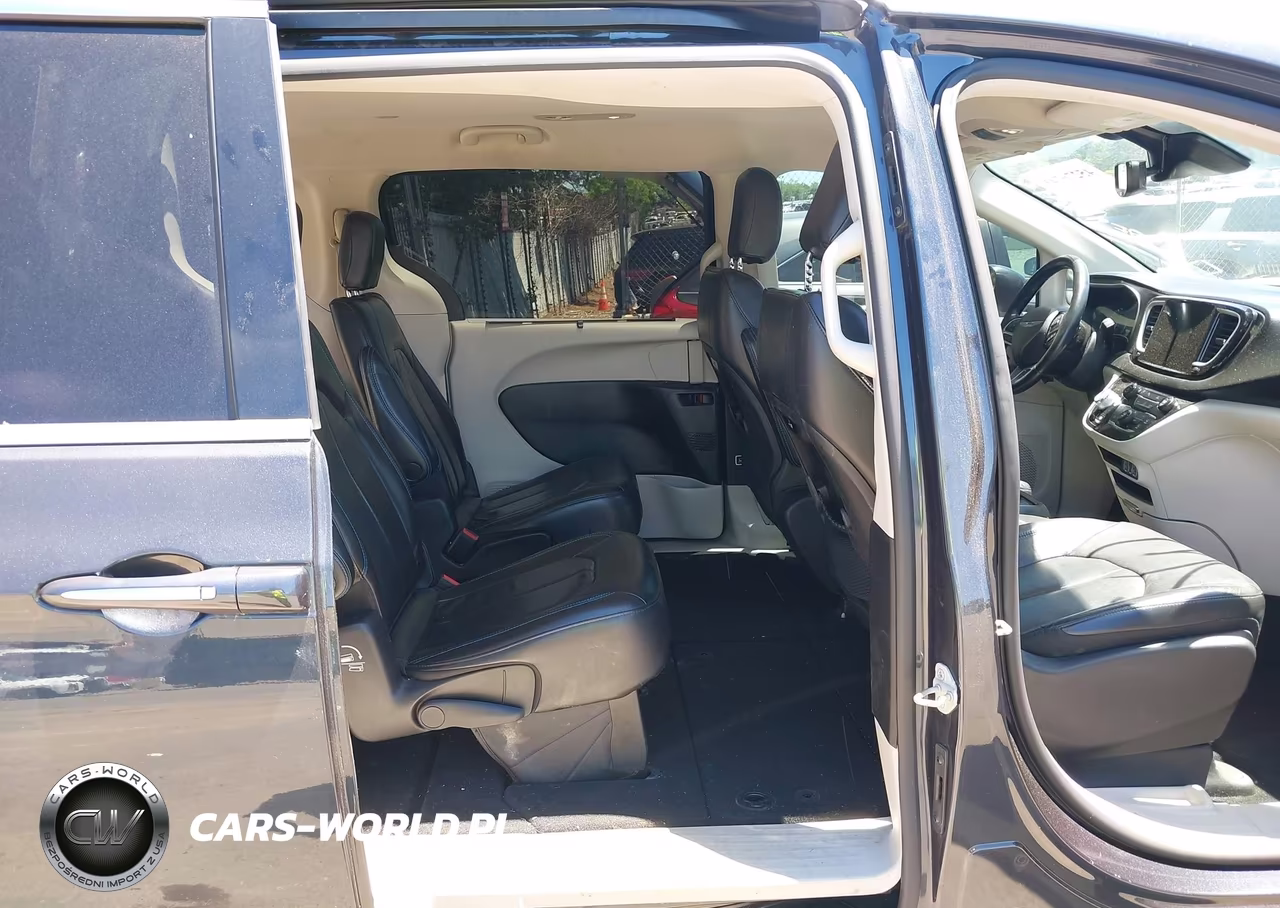 2021 Chrysler Pacifica Touring L VIN:2C4RC1BG5MR588827 - 8