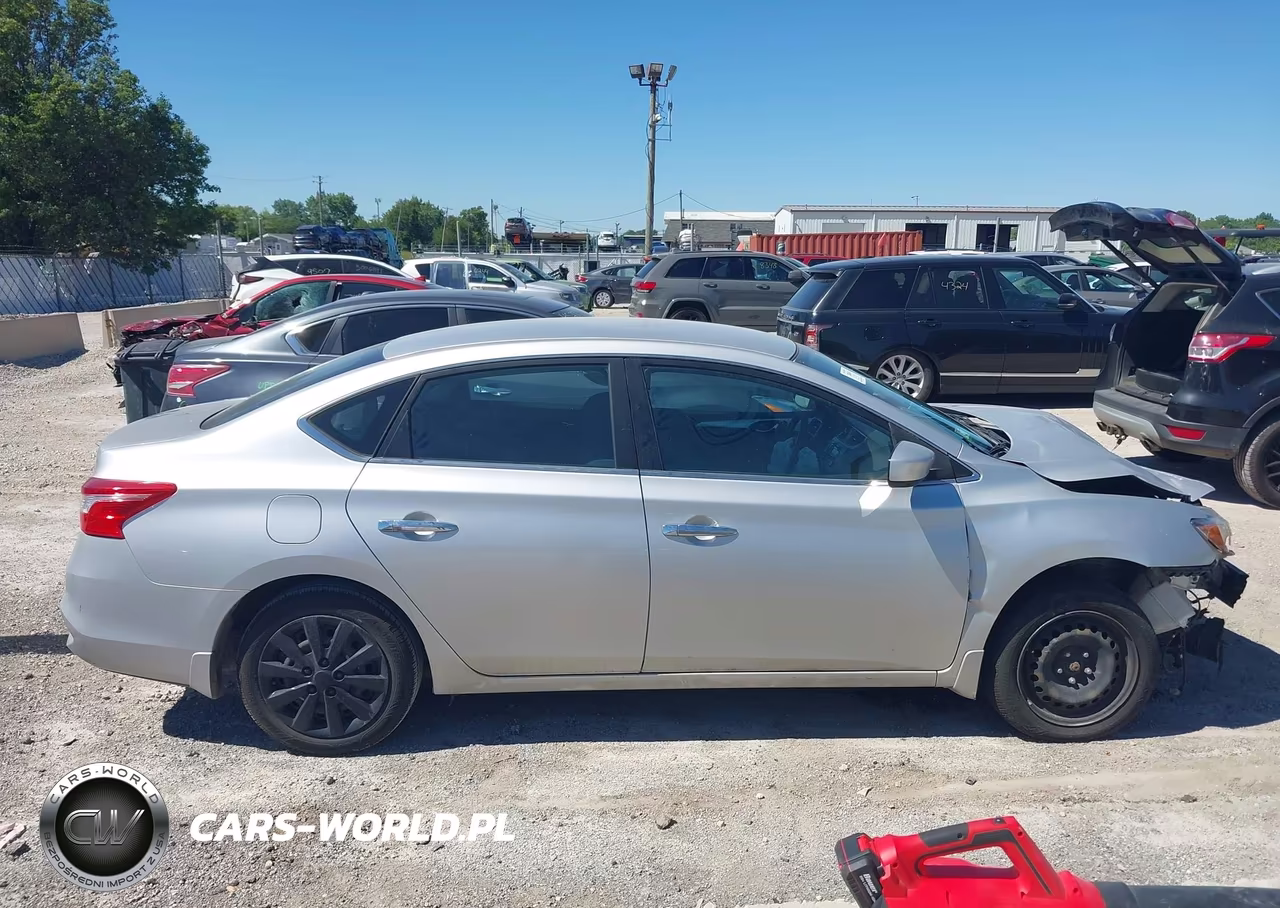 2016 Nissan Sentra S VIN:3N1AB7AP9GY244199 - 13