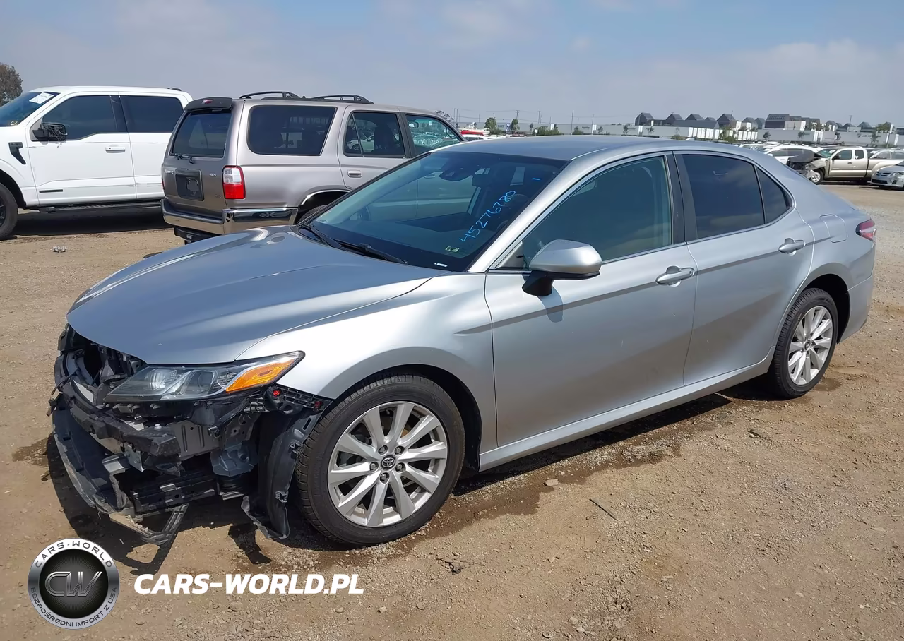 2020 Toyota Camry Le VIN:4T1C11AK6LU937282 - 2