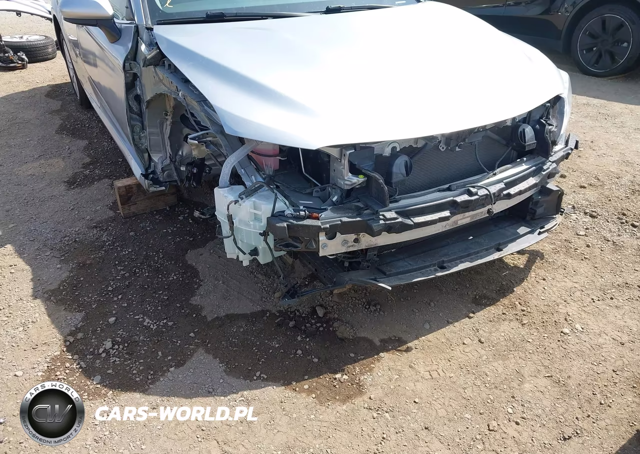 2020 Toyota Camry Le VIN:4T1C11AK6LU937282 - 6