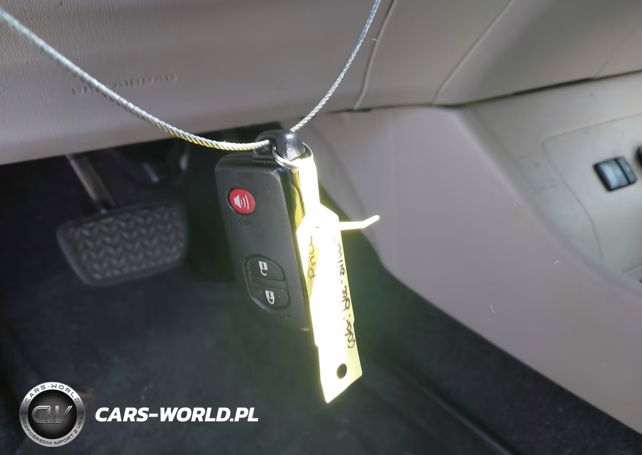 2013 Toyota Prius Four VIN:JTDKN3DU6D1621039 - 11