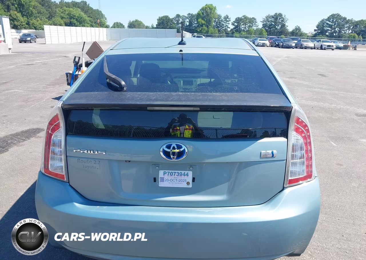 2013 Toyota Prius Four VIN:JTDKN3DU6D1621039 - 16