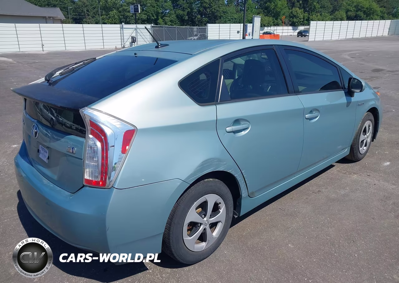 2013 Toyota Prius Four VIN:JTDKN3DU6D1621039 - 4
