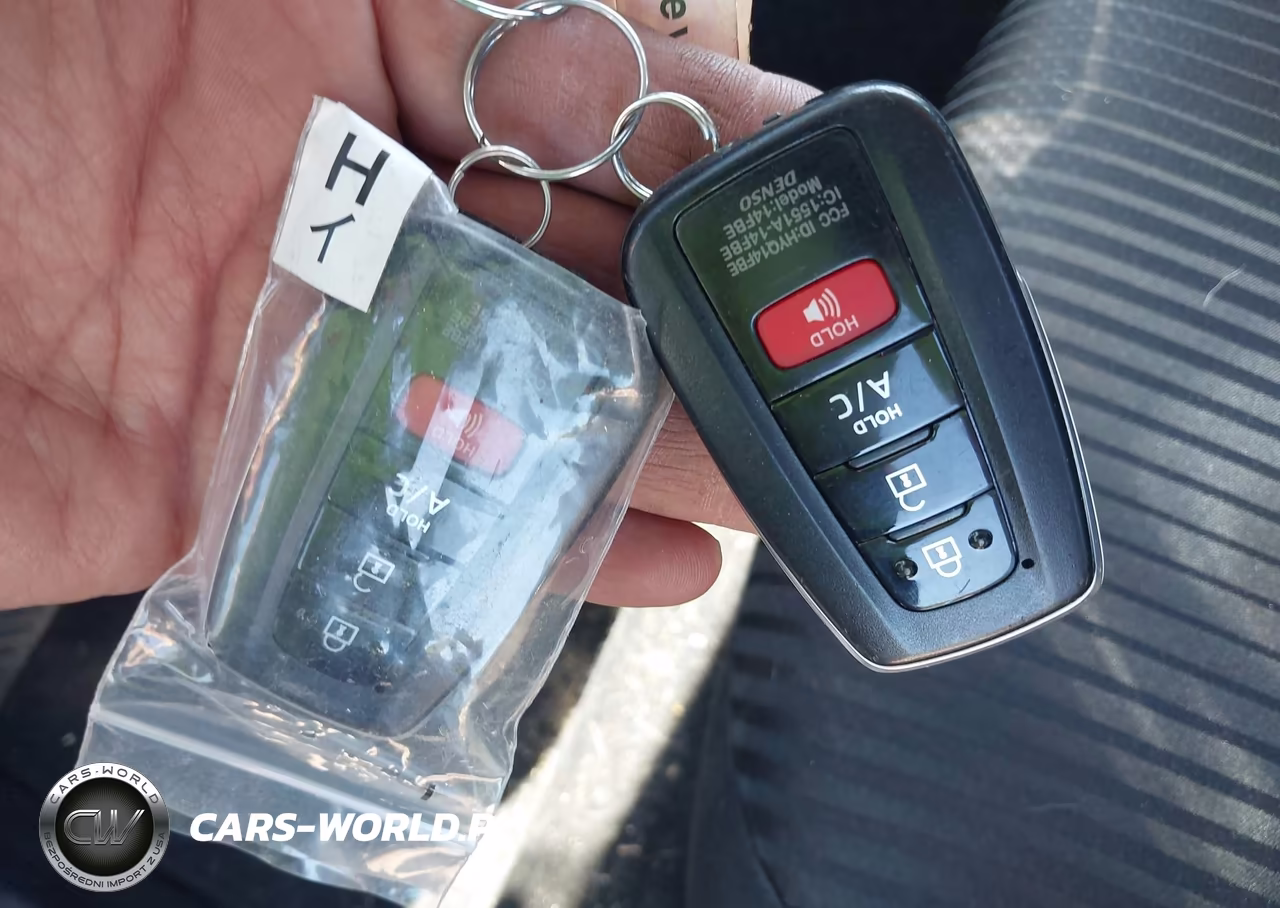 2020 Toyota Prius Prime Le VIN:JTDKARFP0L3141958 - 11