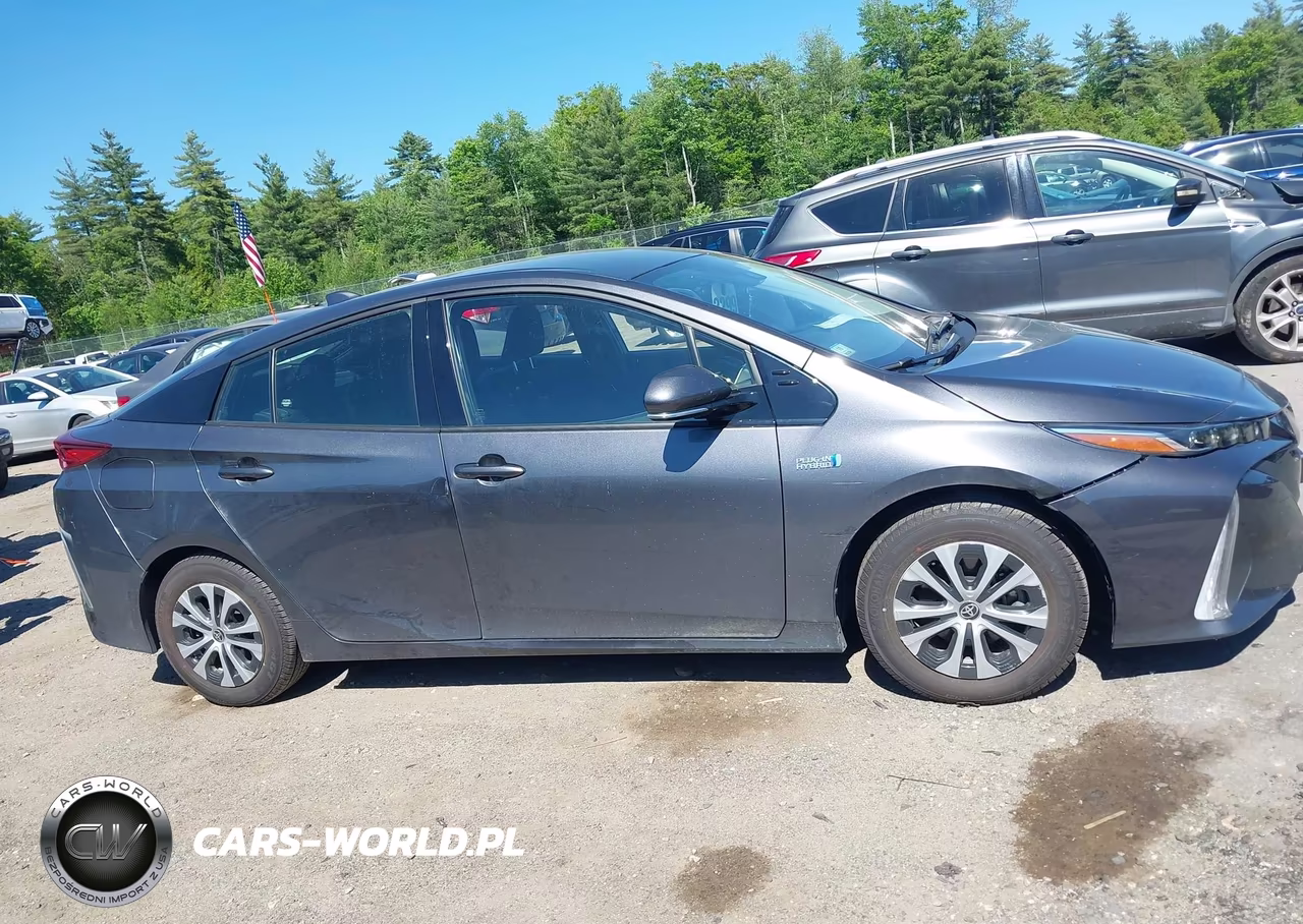 2020 Toyota Prius Prime Le VIN:JTDKARFP0L3141958 - 14