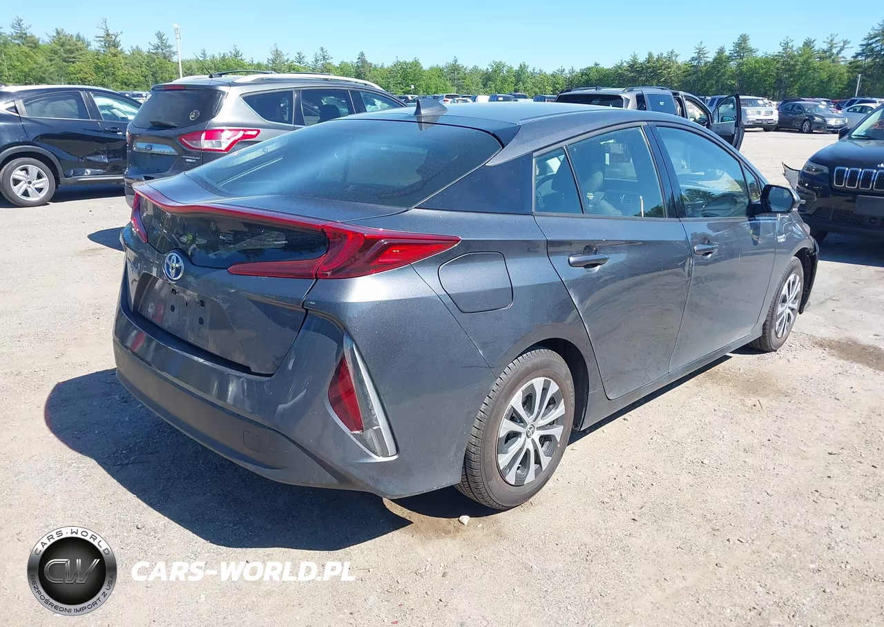 2020 Toyota Prius Prime Le VIN:JTDKARFP0L3141958 - 4
