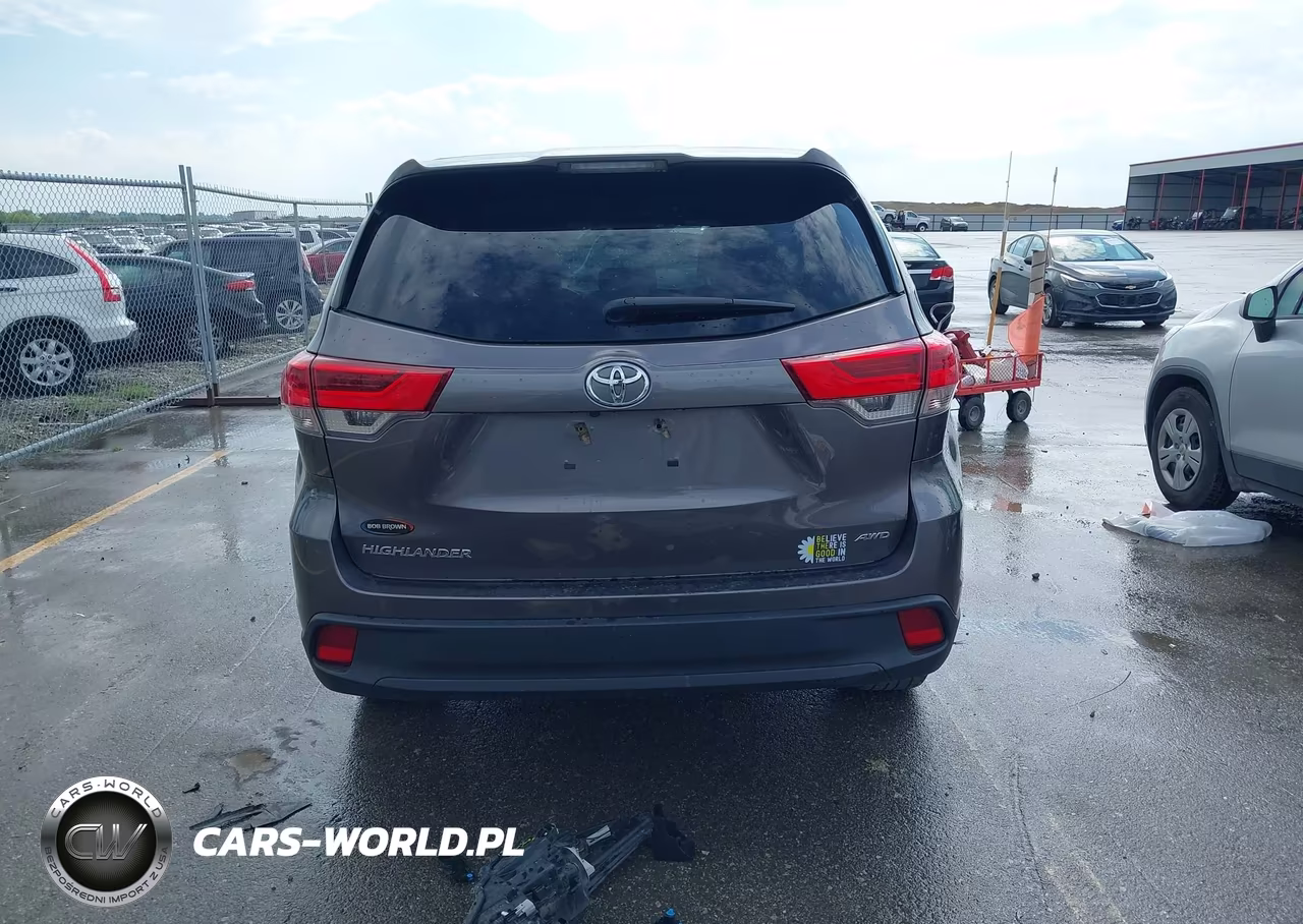 2019 Toyota Highlander Le VIN:5TDBZRFH5KS960334 - 16