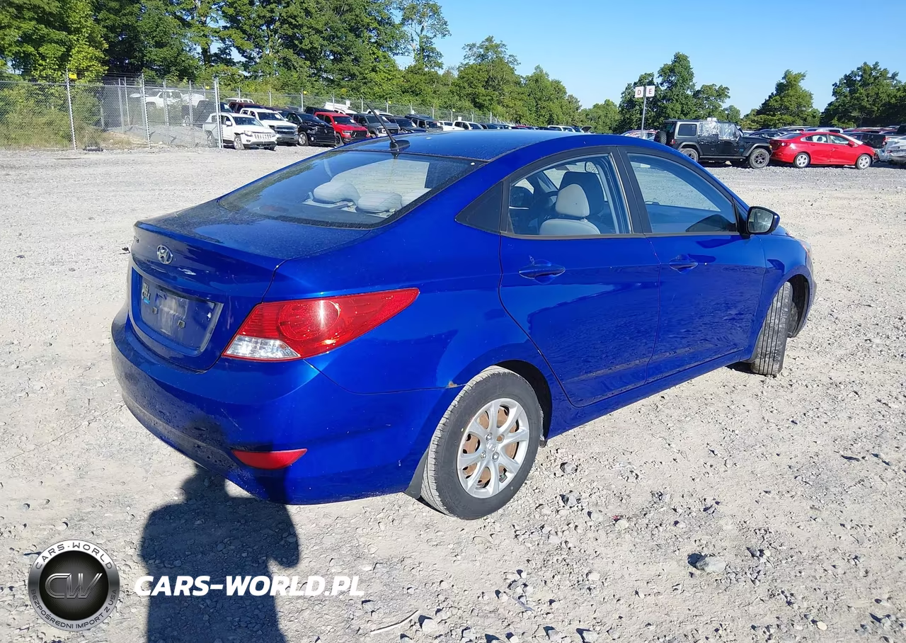 2014 Hyundai Accent Gls VIN:KMHCT4AE2EU756057 - 4