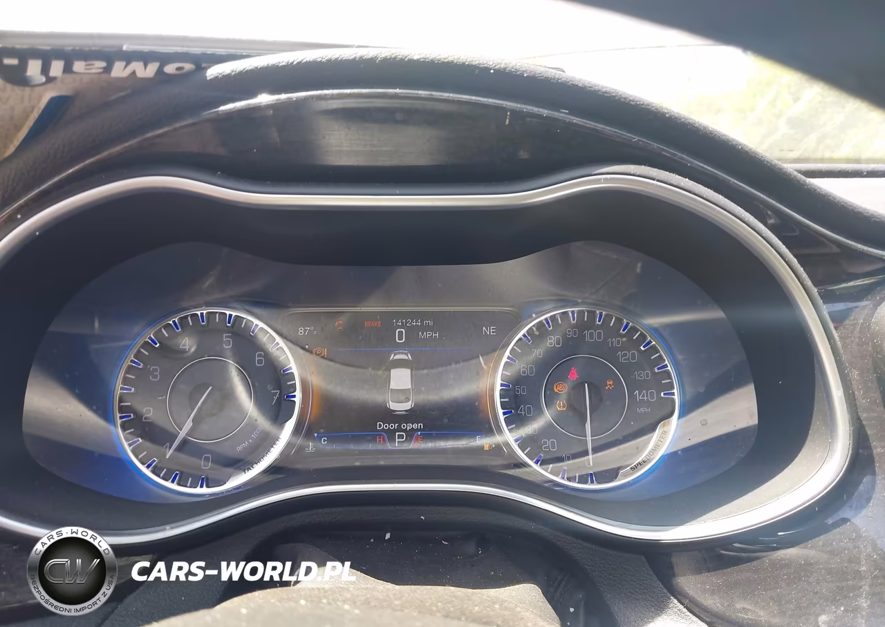 2016 Chrysler 200 C VIN:1C3CCCEG7GN135747 - 7