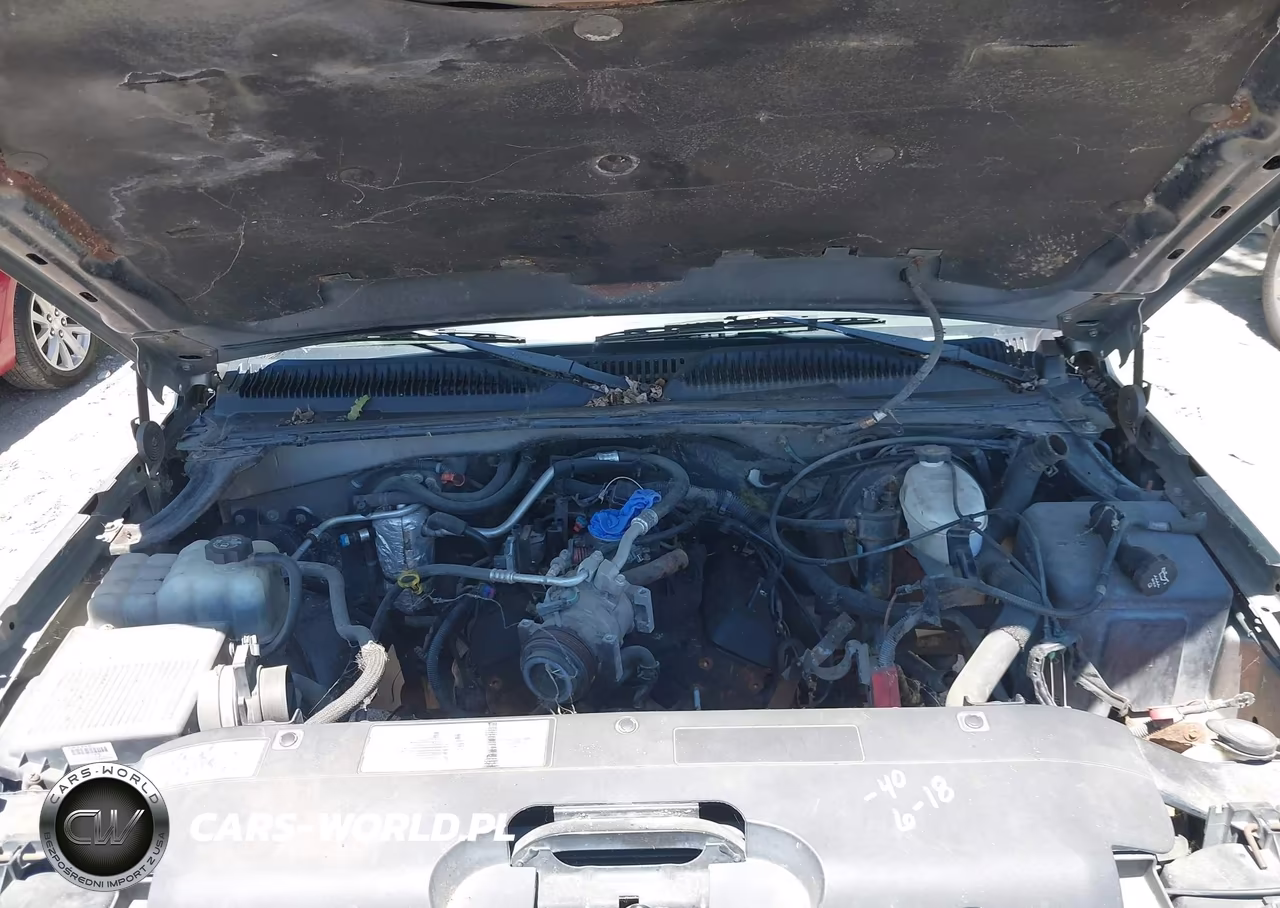 2003 Chevrolet Silverado 1500 Work Truck VIN:1GCEC14X93Z271584 - 10