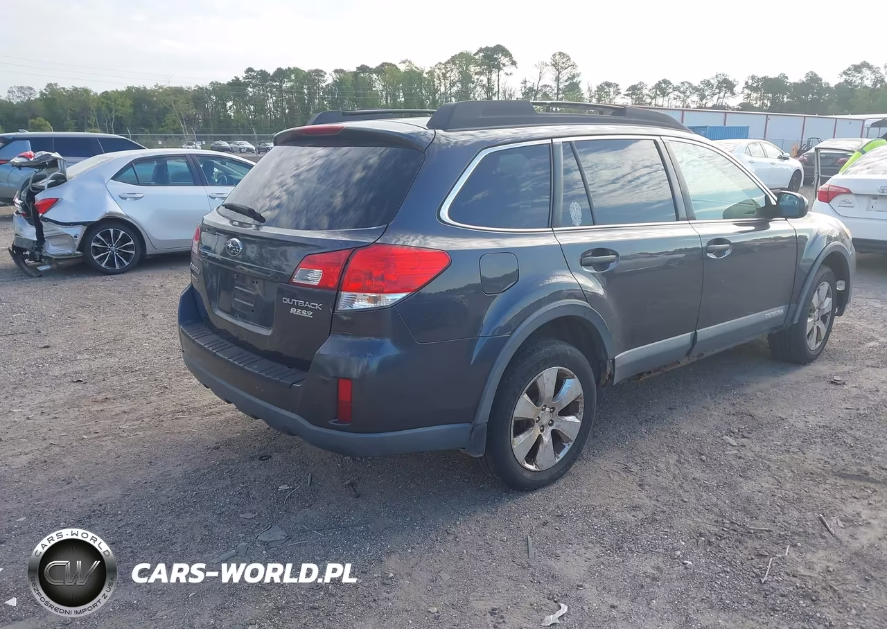 2010 Subaru Outback 2.5I Premium VIN:4S4BRBCC6A3385771 - 4