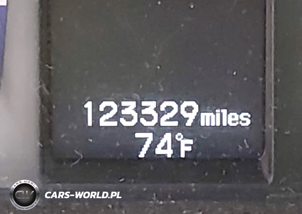 2011 Honda Insight VIN:JHMZE2H35BS012525 - 16