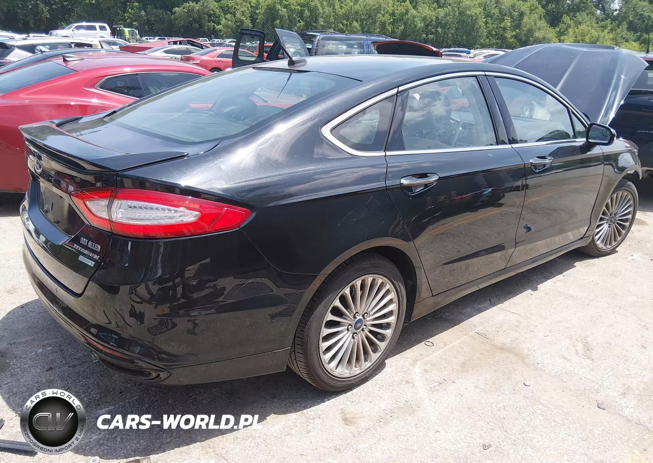 2015 Ford Fusion Titanium VIN:3FA6P0K93FR267813 - 4