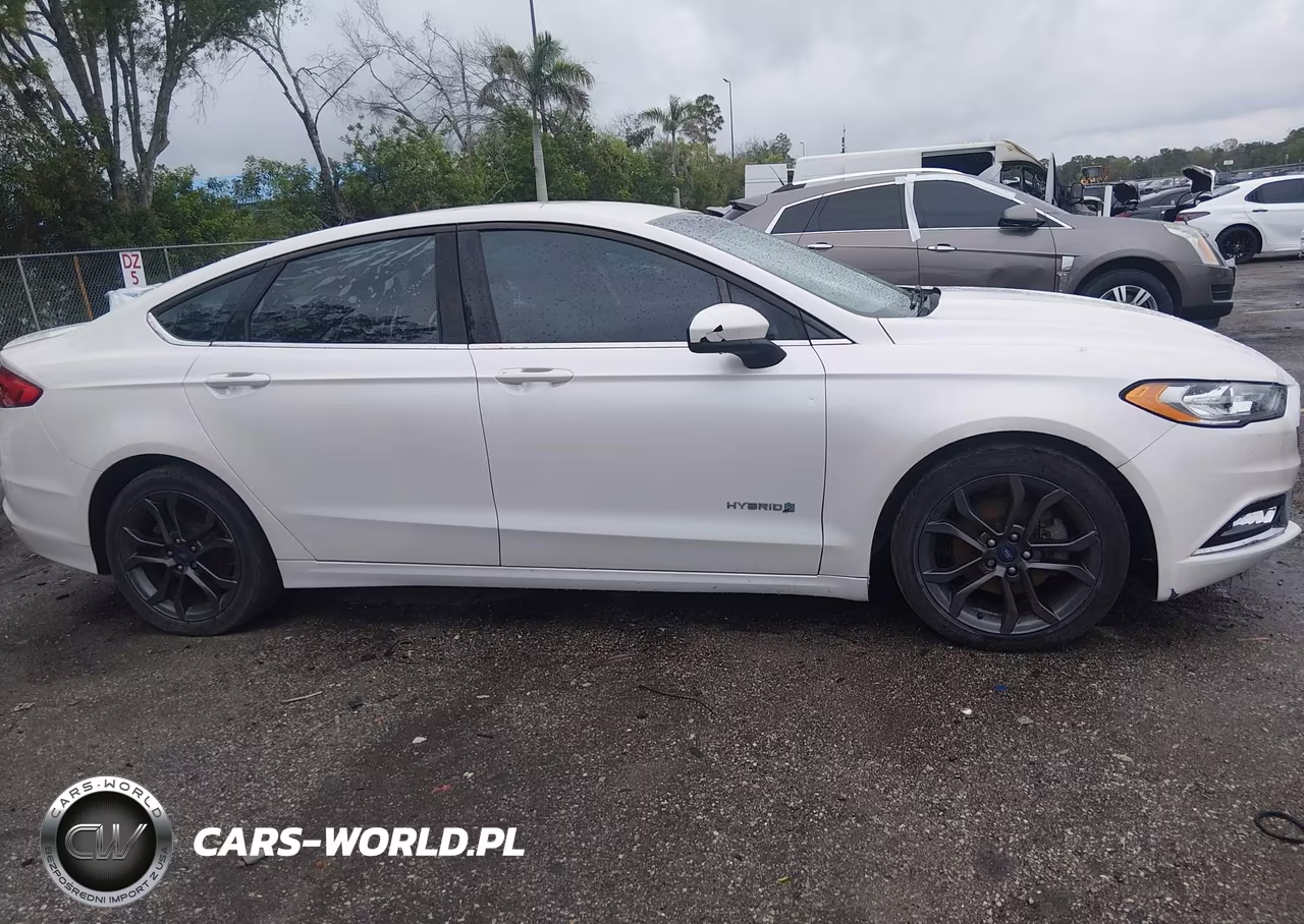 2018 Ford Fusion Hybrid Se VIN:3FA6P0LU9JR107236 - 13