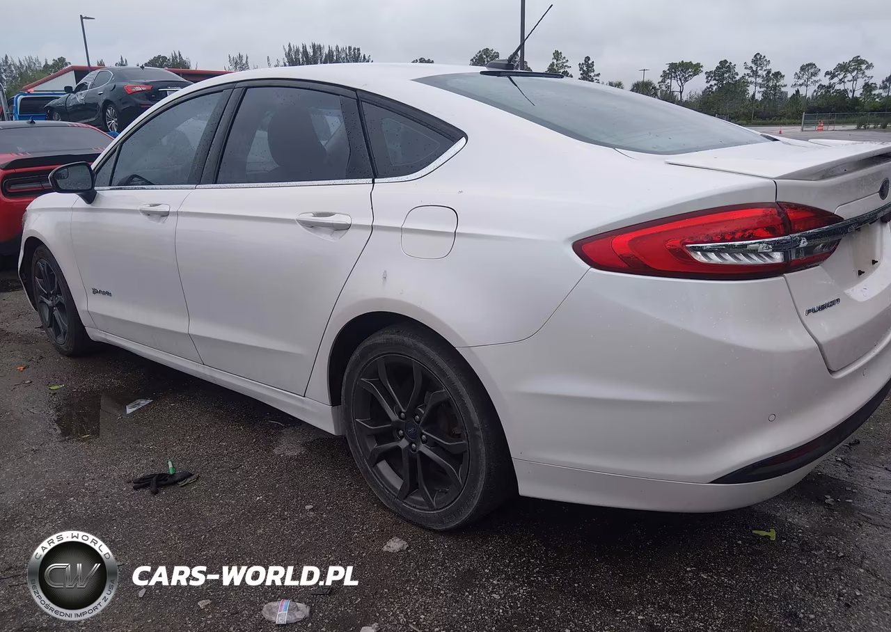 2018 Ford Fusion Hybrid Se VIN:3FA6P0LU9JR107236 - 3