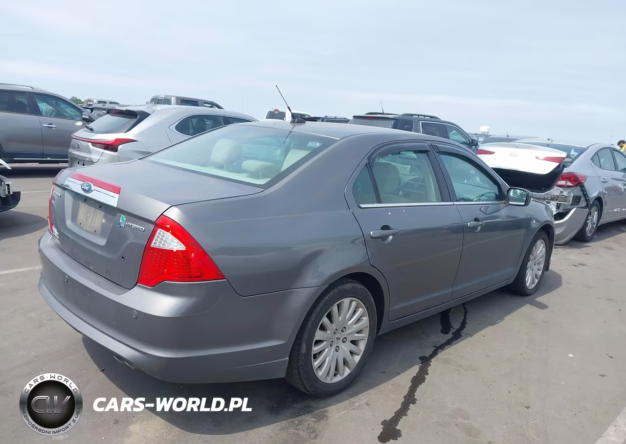 2011 Ford Fusion Hybrid VIN:3FADP0L35BR215241 - 4