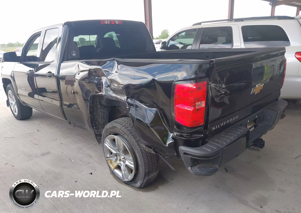 2017 Chevrolet Silverado 1500 Custom VIN:1GCRCPEC2HZ304044 - 3