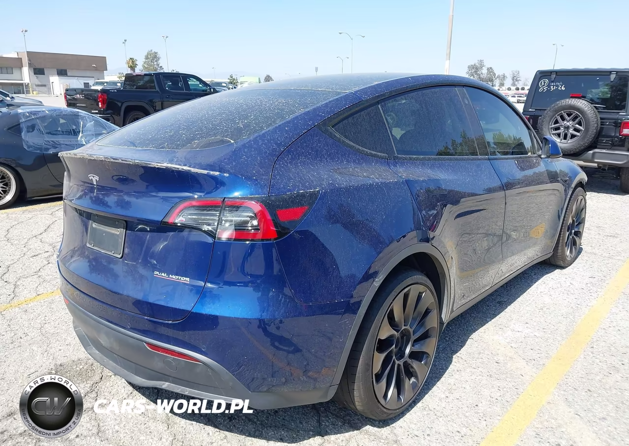 2022 Tesla Model Y Performance Dual Motor All-Wheel Drive VIN:7SAYGDEFXNF390202 - 4
