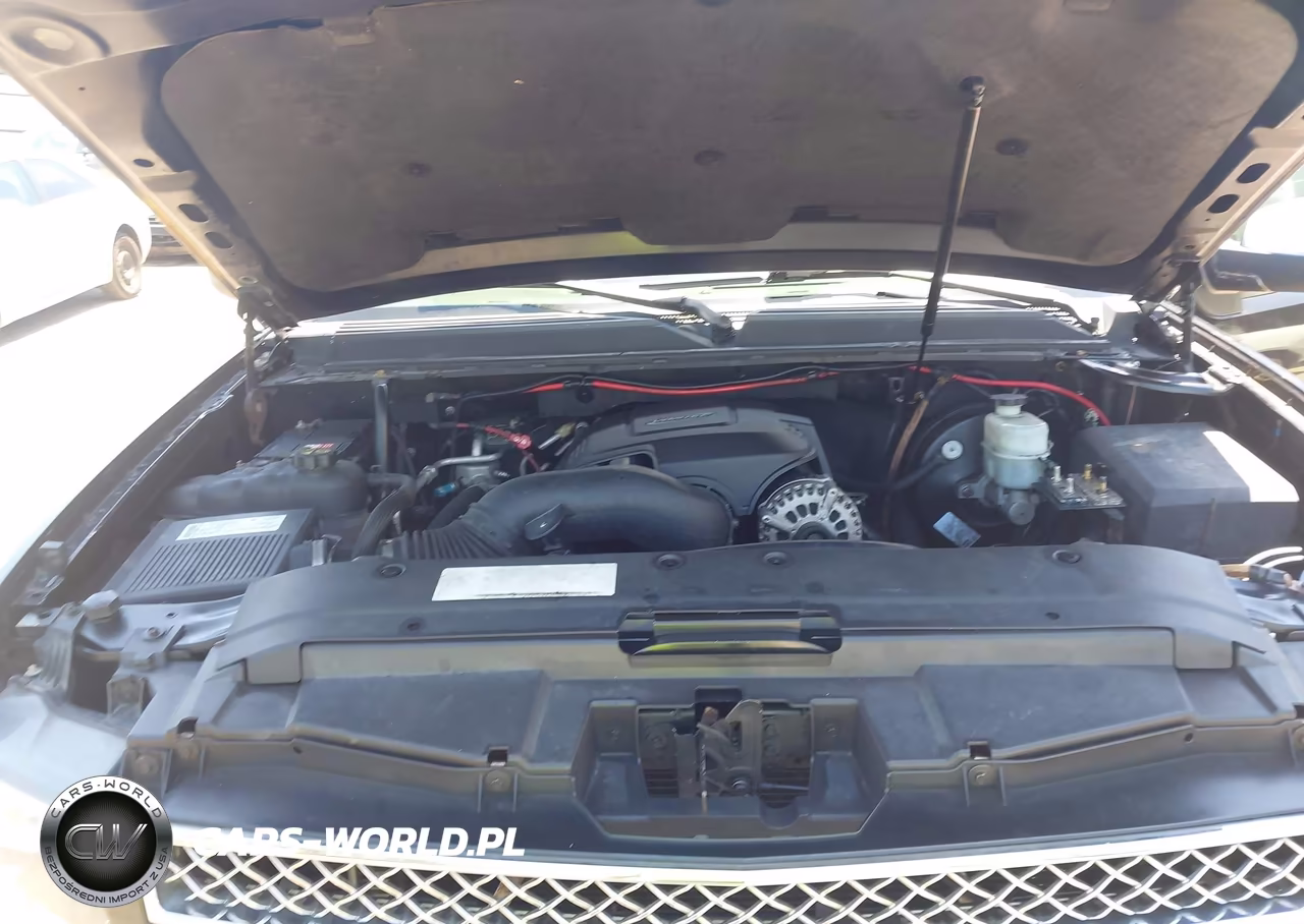 2007 Chevrolet Tahoe Ltz VIN:1GNFC13067R336252 - 10
