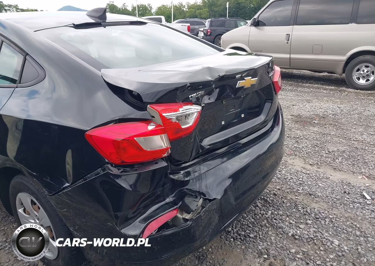 2017 Chevrolet Cruze Ls Auto VIN:1G1BC5SM1H7205691 - 6