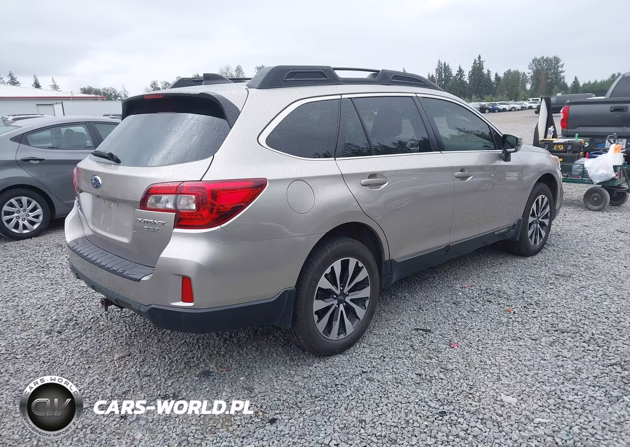 2016 Subaru Outback 3.6R Limited VIN:4S4BSENCXG3345351 - 4