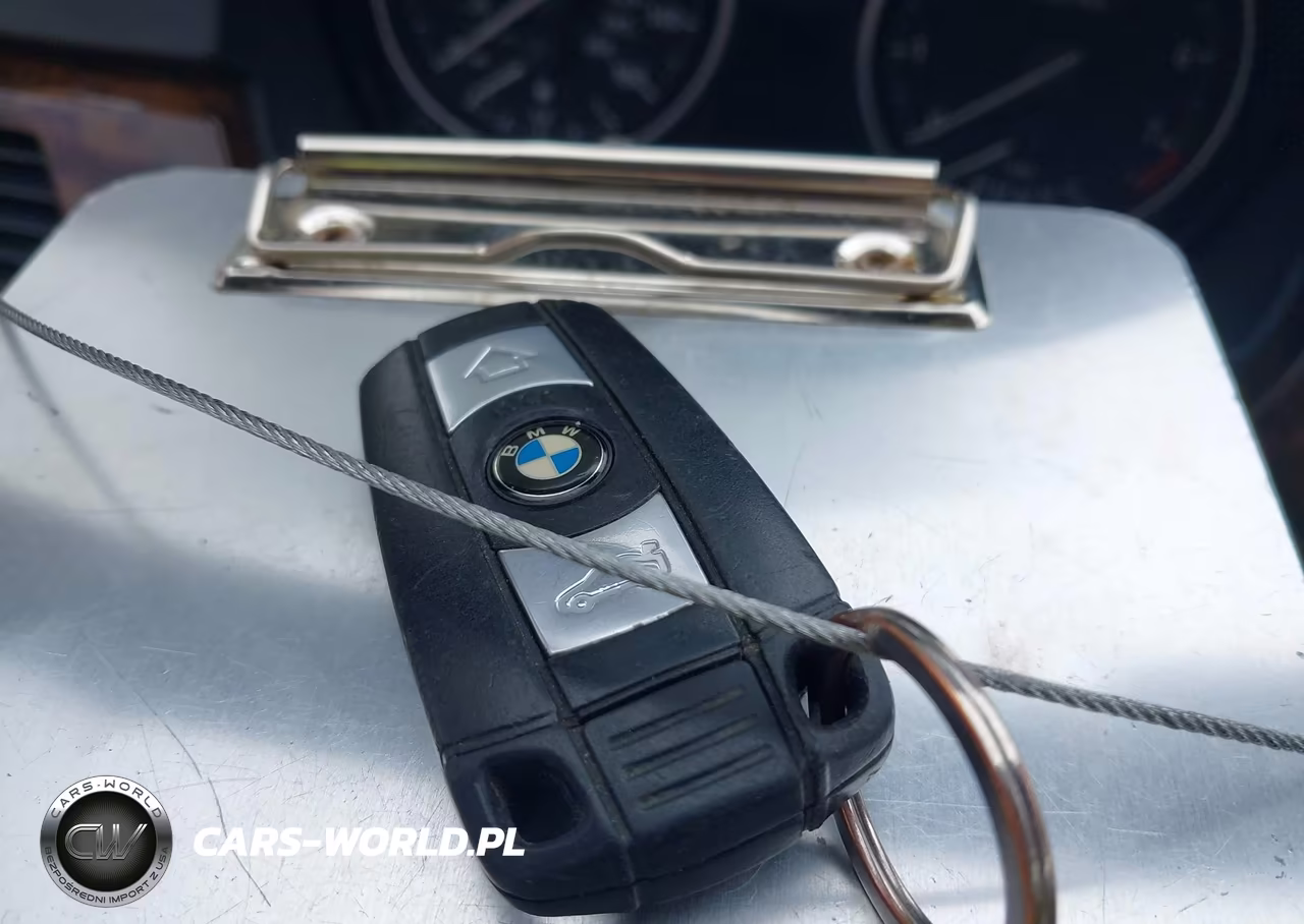 2011 BMW 328I xDrive VIN:WBAPK7G53BNN86649 - 11