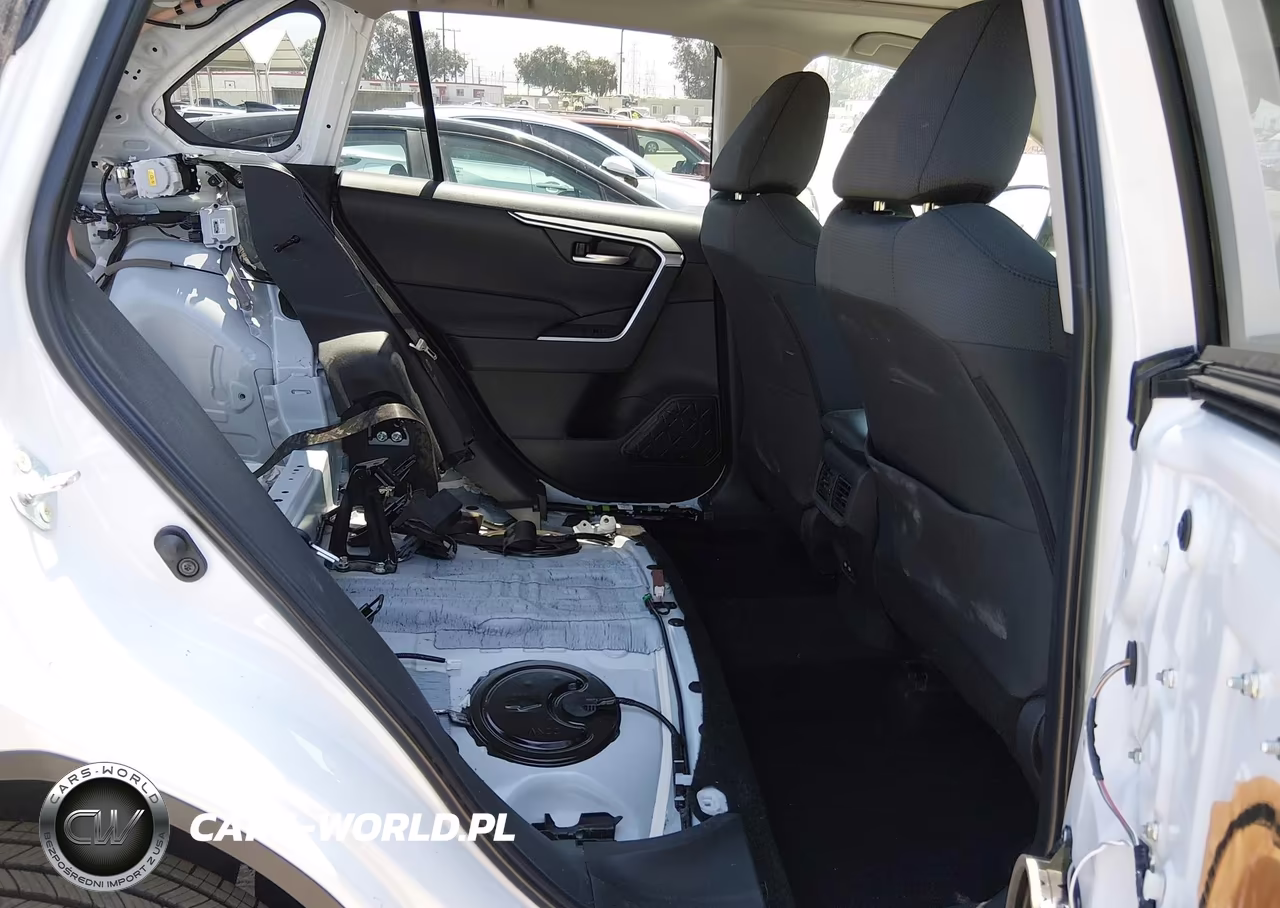 2025 Toyota Rav4 Xle VIN:2T3P1RFVXSW621571 - 8