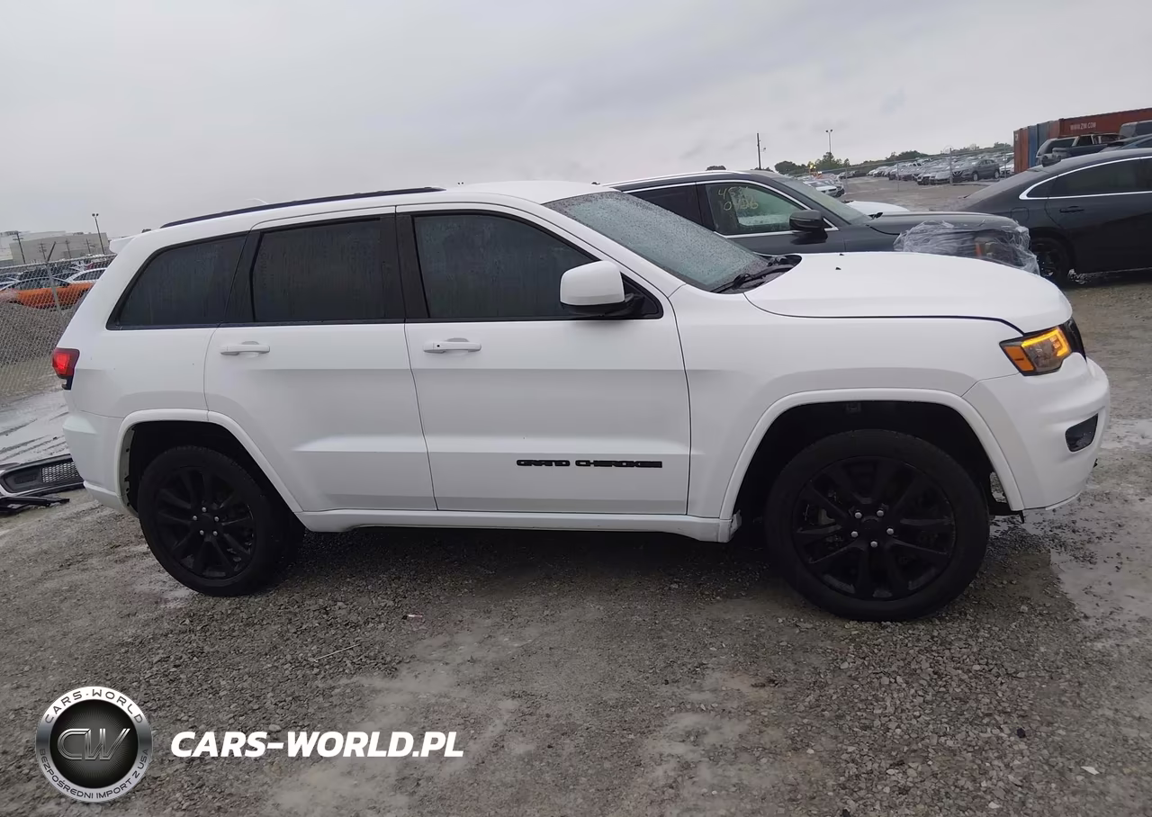 2017 Jeep Grand Cherokee Altitude 4X2 VIN:1C4RJEAG8HC773547 - 14