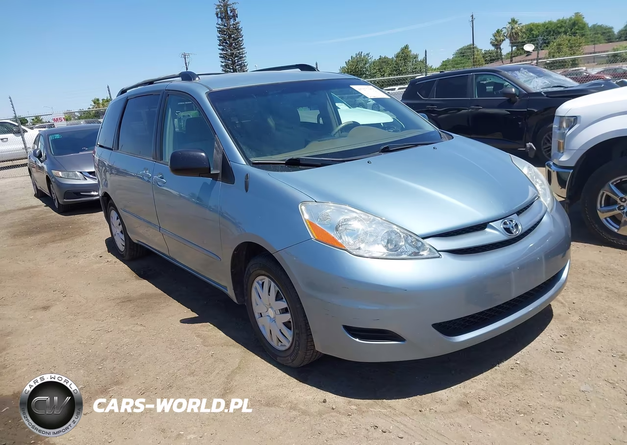 2007 Toyota Sienna Le – zdjęcie 1 z 13