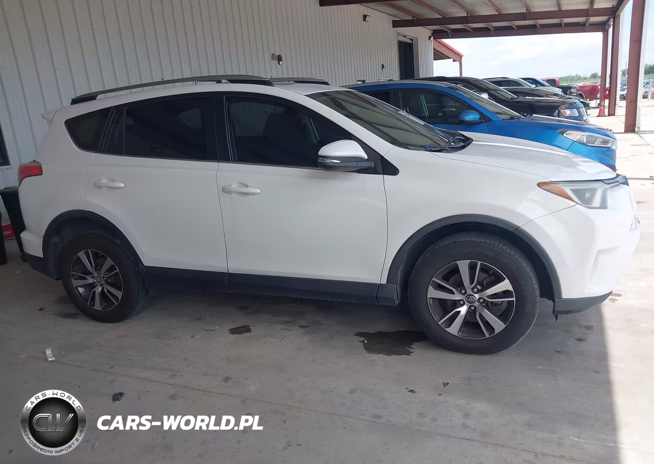 2018 Toyota Rav4 Xle VIN:JTMWFREVXJJ749949 - 13