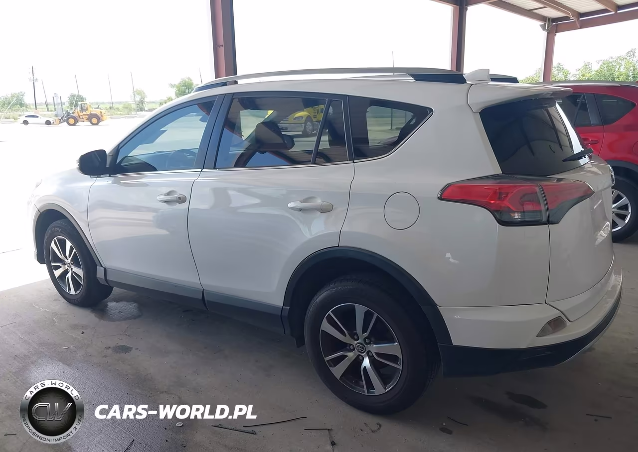 2018 Toyota Rav4 Xle VIN:JTMWFREVXJJ749949 - 14