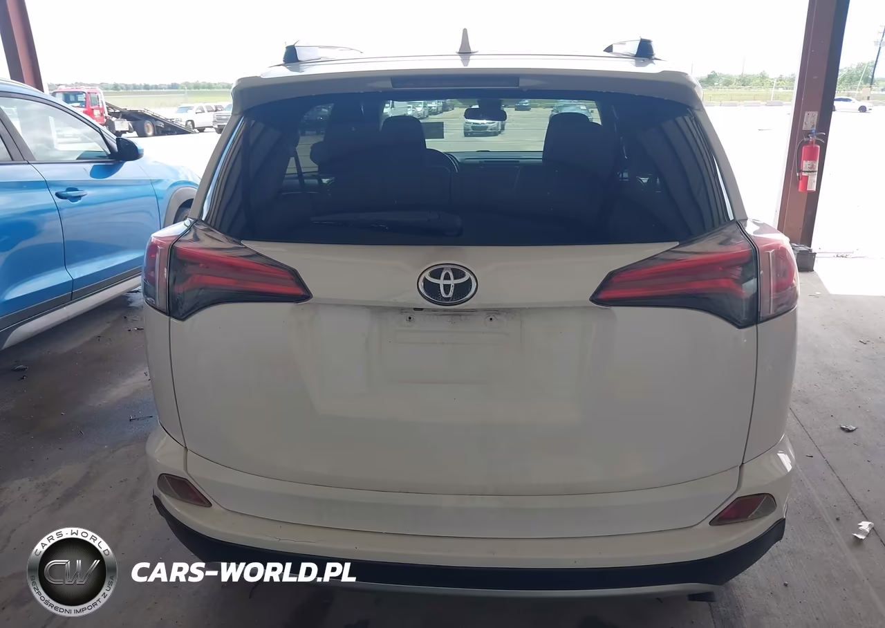2018 Toyota Rav4 Xle VIN:JTMWFREVXJJ749949 - 16