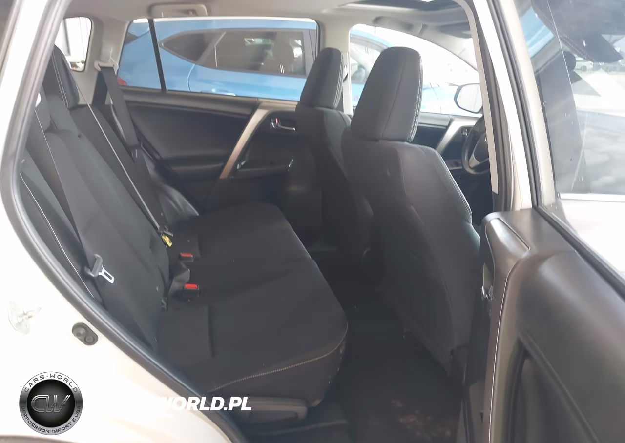 2018 Toyota Rav4 Xle VIN:JTMWFREVXJJ749949 - 8